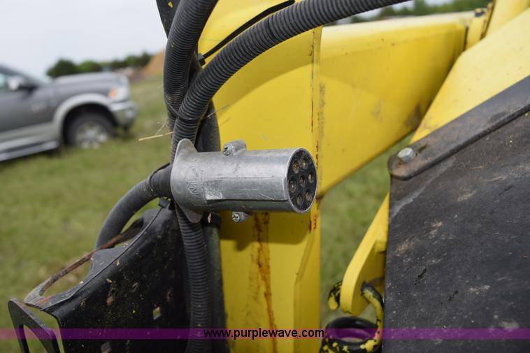 image for item H5077 2008 John Deere 678 forage head