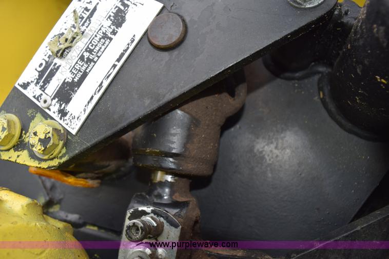 image for item H5077 2008 John Deere 678 forage head