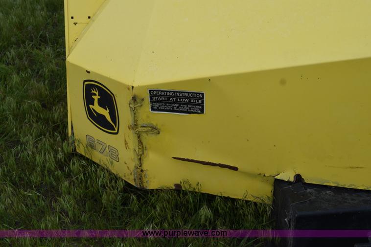 image for item H5077 2008 John Deere 678 forage head