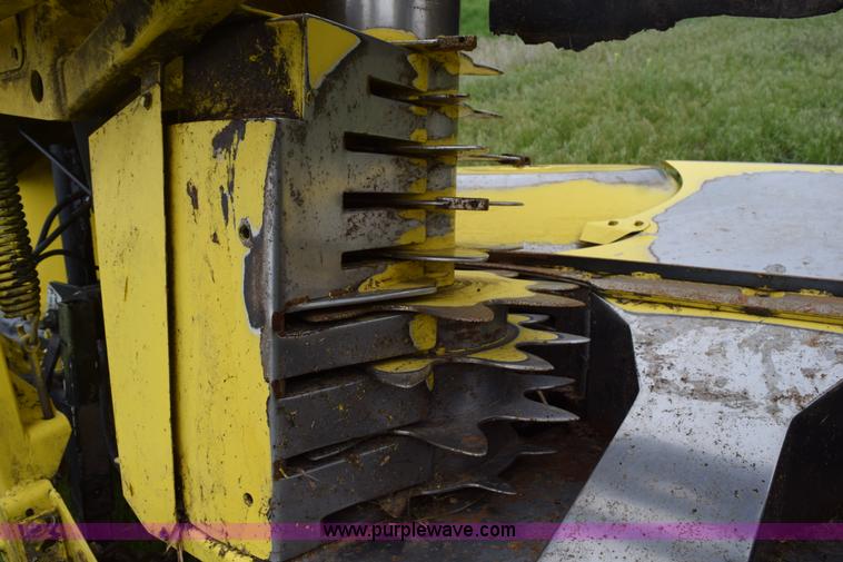 image for item H5077 2008 John Deere 678 forage head