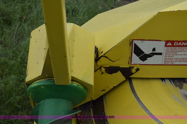 image for item H5077 2008 John Deere 678 forage head