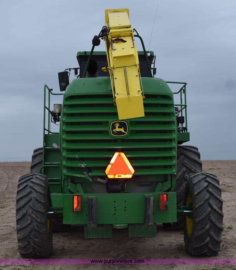 image for item H5078 2003 John Deere 7500 forage harvester