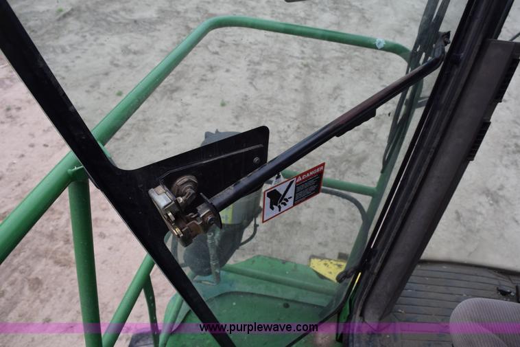 image for item H5078 2003 John Deere 7500 forage harvester