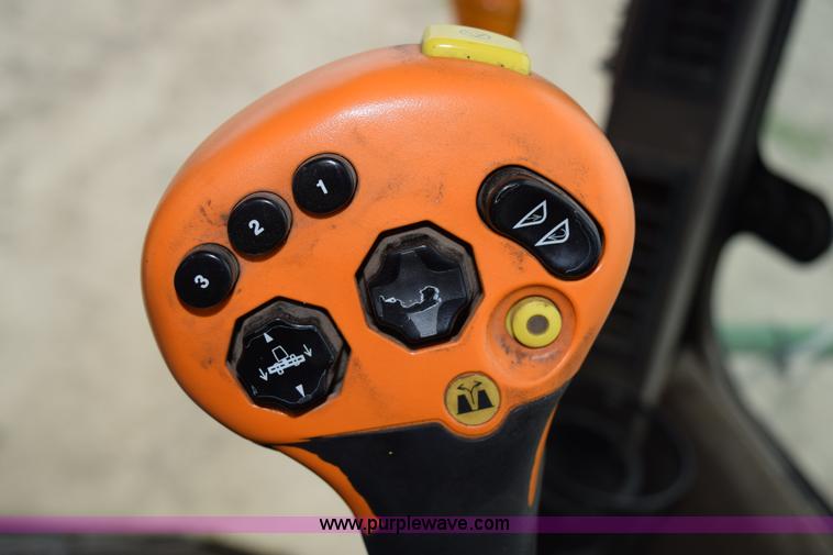 image for item H5078 2003 John Deere 7500 forage harvester