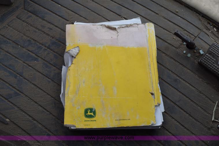 image for item H5078 2003 John Deere 7500 forage harvester