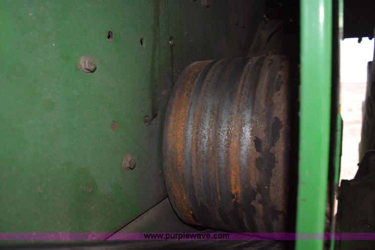 image for item H5078 2003 John Deere 7500 forage harvester