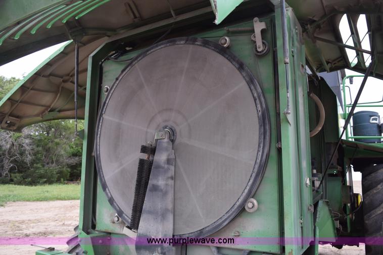 image for item H5078 2003 John Deere 7500 forage harvester