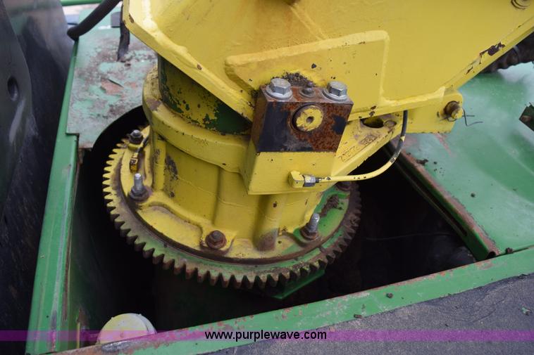 image for item H5078 2003 John Deere 7500 forage harvester