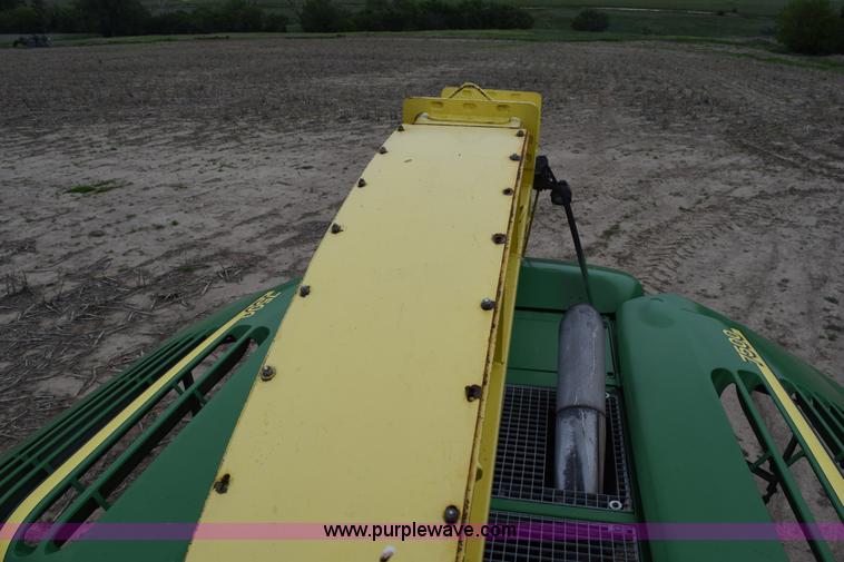 image for item H5078 2003 John Deere 7500 forage harvester