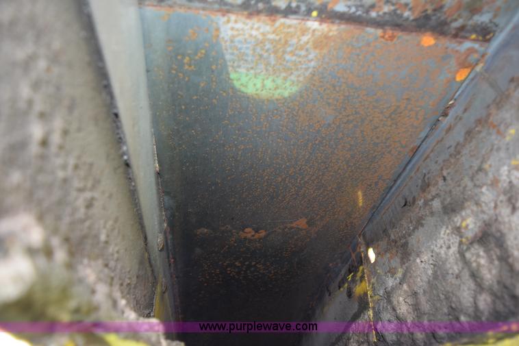 image for item H5078 2003 John Deere 7500 forage harvester