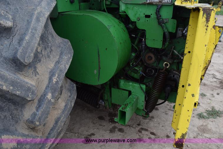 image for item H5078 2003 John Deere 7500 forage harvester