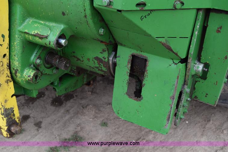 image for item H5078 2003 John Deere 7500 forage harvester