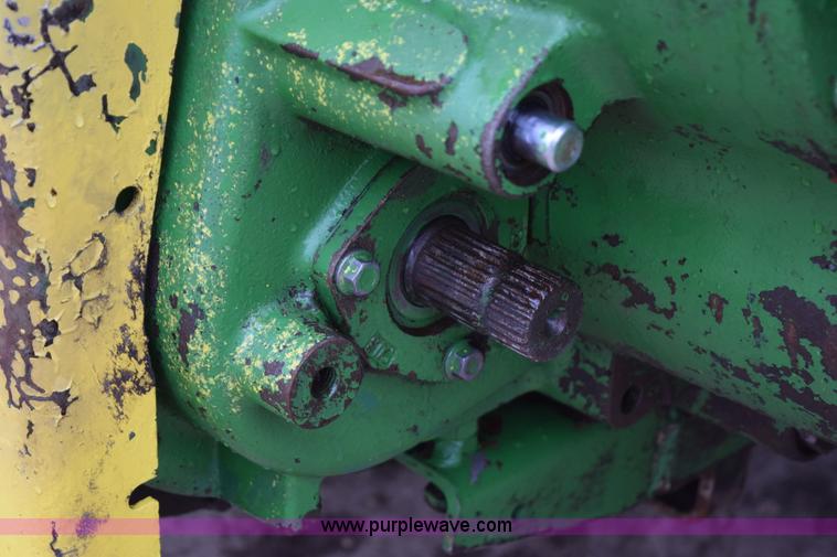 image for item H5078 2003 John Deere 7500 forage harvester