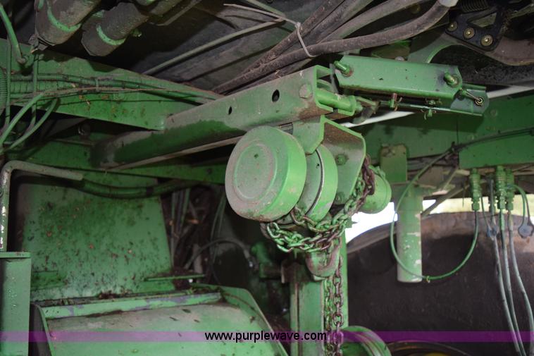 image for item H5078 2003 John Deere 7500 forage harvester
