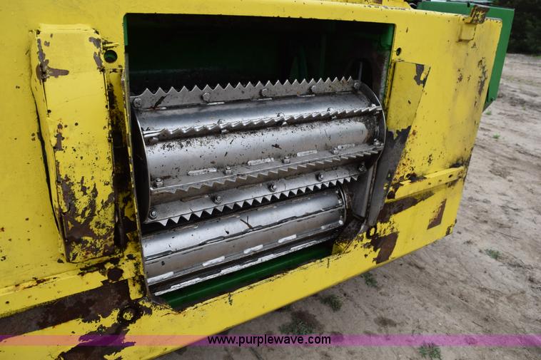 image for item H5078 2003 John Deere 7500 forage harvester