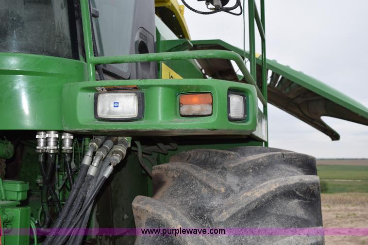 image for item H5078 2003 John Deere 7500 forage harvester