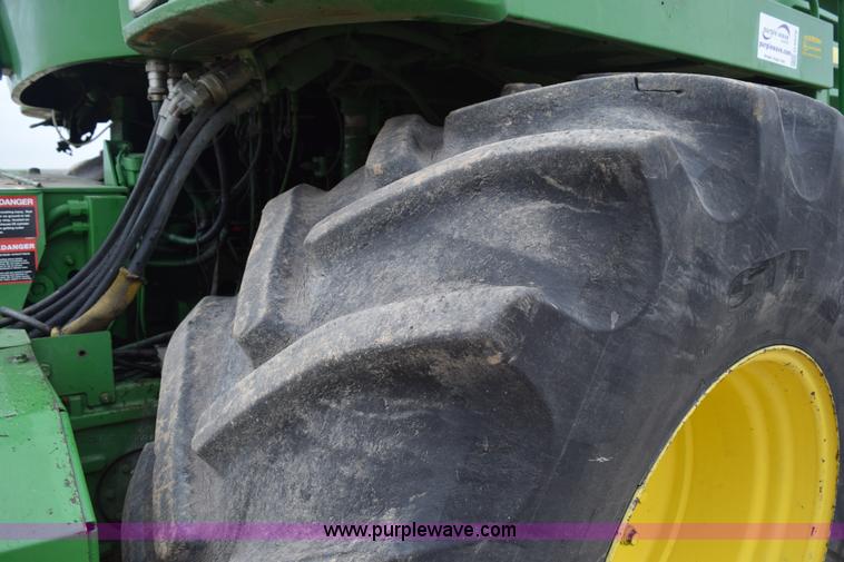 image for item H5078 2003 John Deere 7500 forage harvester