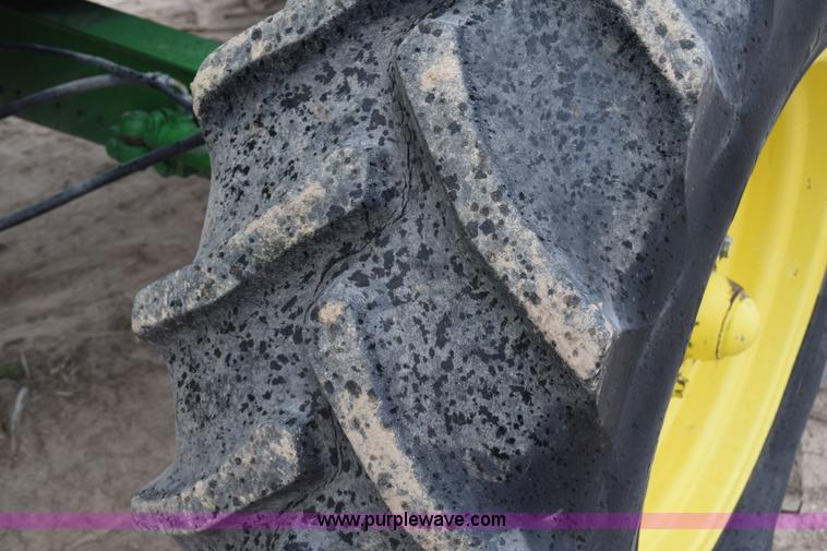 image for item H5078 2003 John Deere 7500 forage harvester