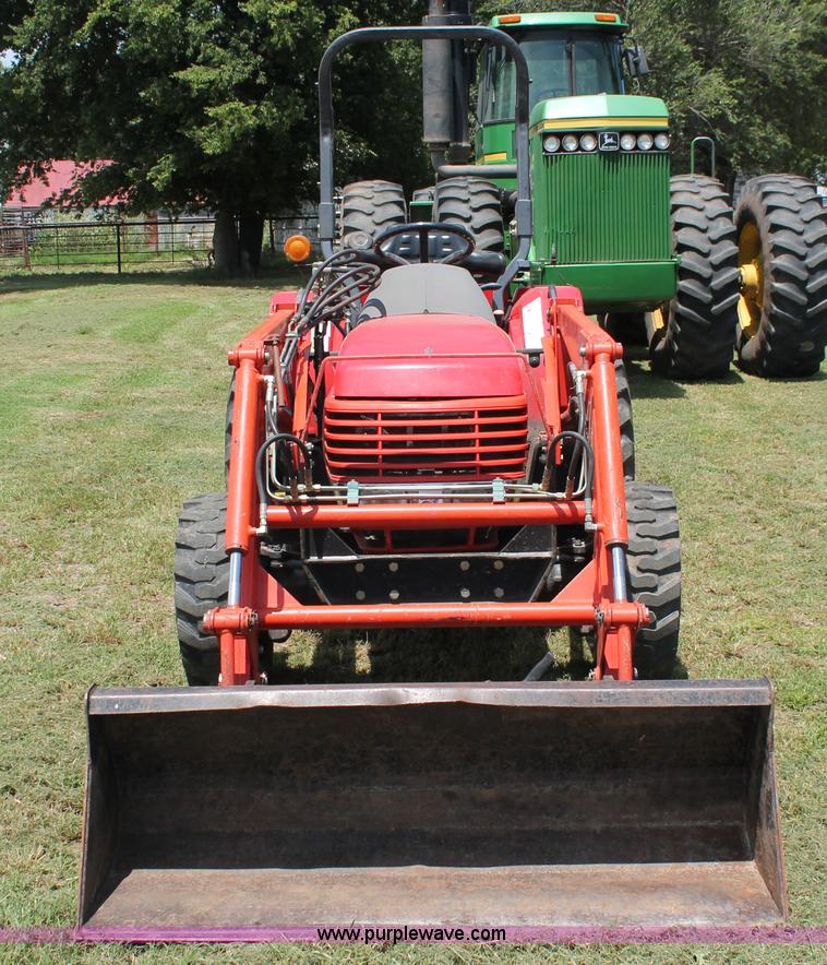 image for item H5807 2003 Century 2028 MFWD tractor