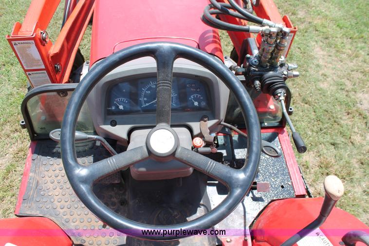 image for item H5807 2003 Century 2028 MFWD tractor