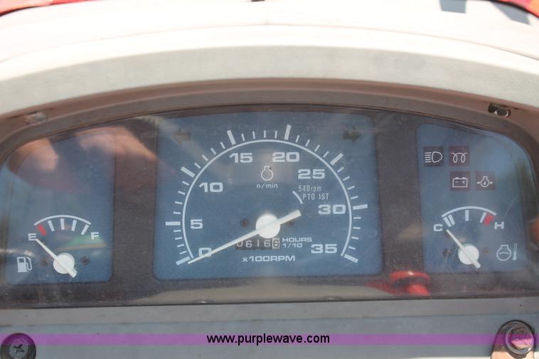 image for item H5807 2003 Century 2028 MFWD tractor