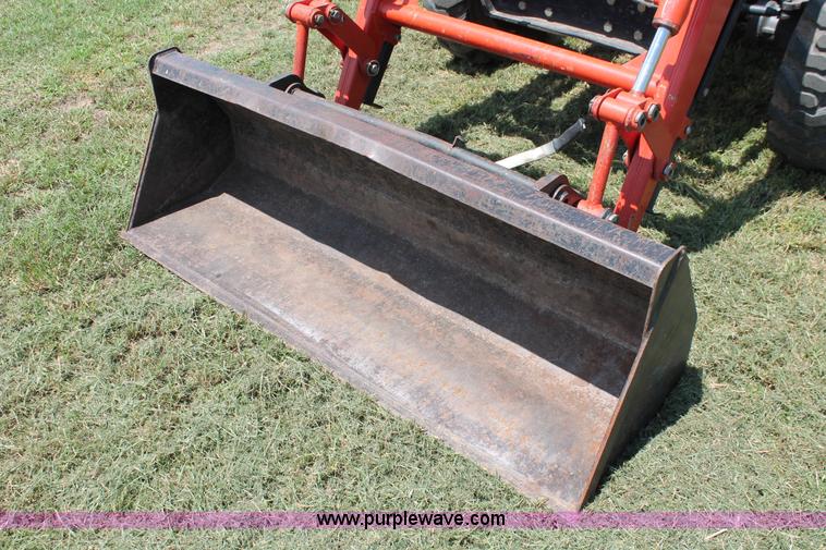 image for item H5807 2003 Century 2028 MFWD tractor