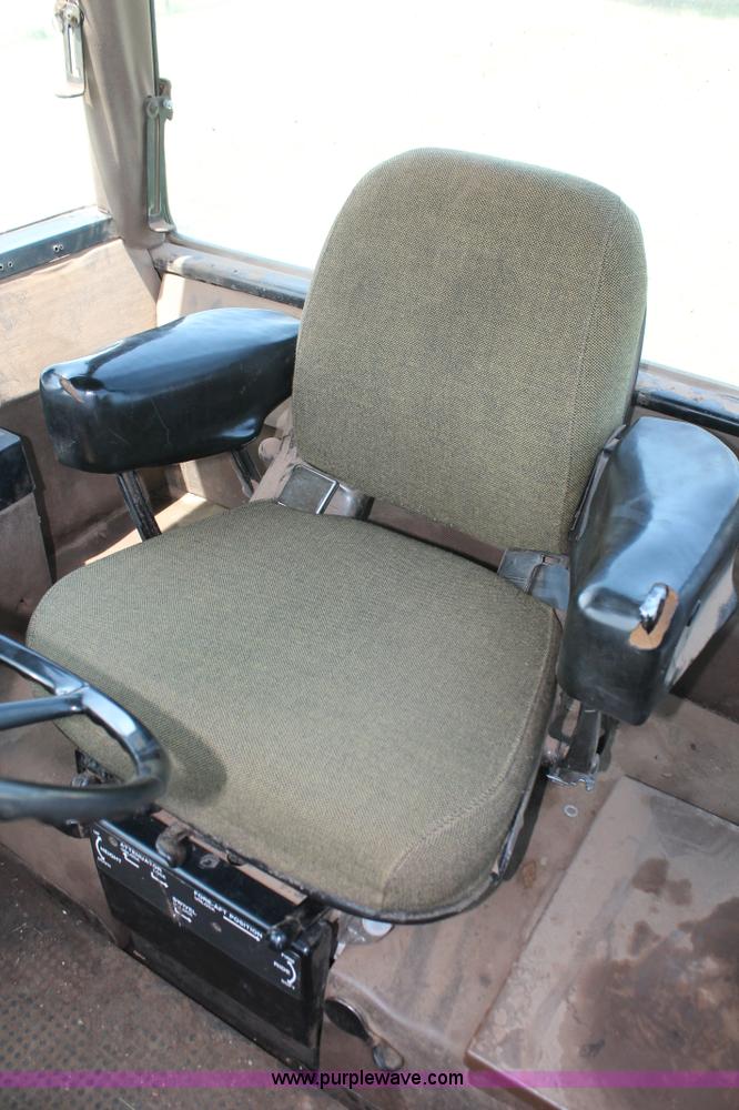 image for item H5808 1984 John Deere 8850 4WD tractor with Kinze repower