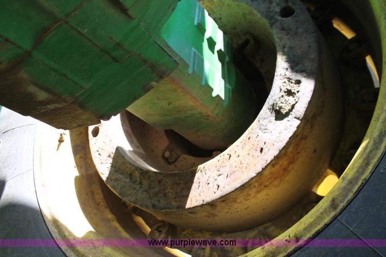 image for item H5808 1984 John Deere 8850 4WD tractor with Kinze repower