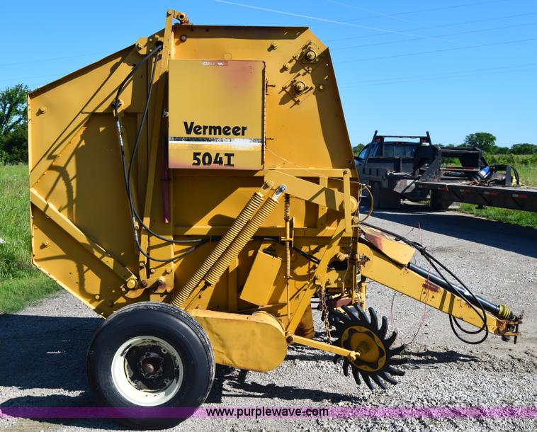image for item J6597 1989 Vermeer 504I round baler