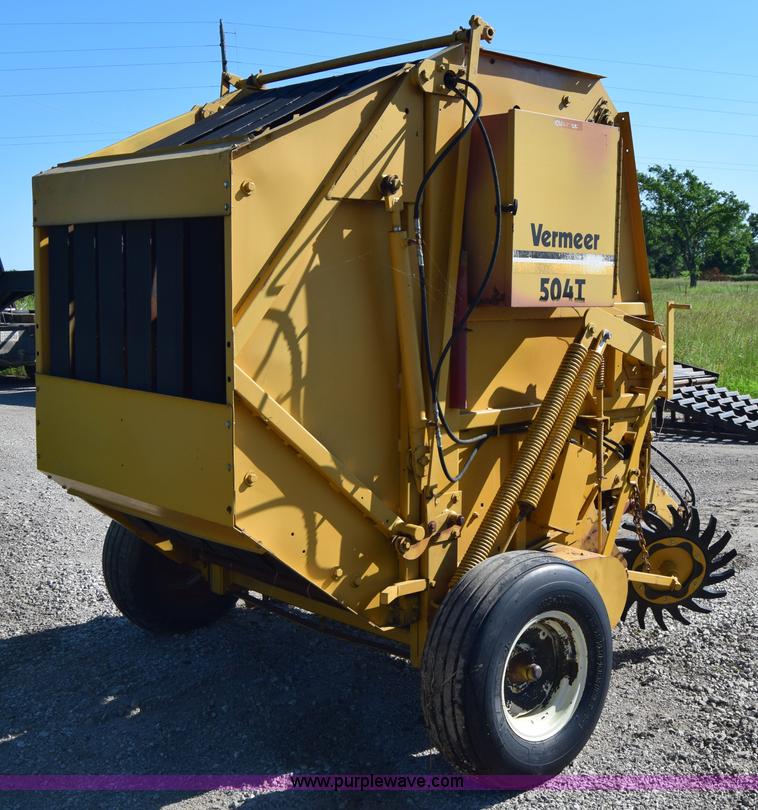image for item J6597 1989 Vermeer 504I round baler