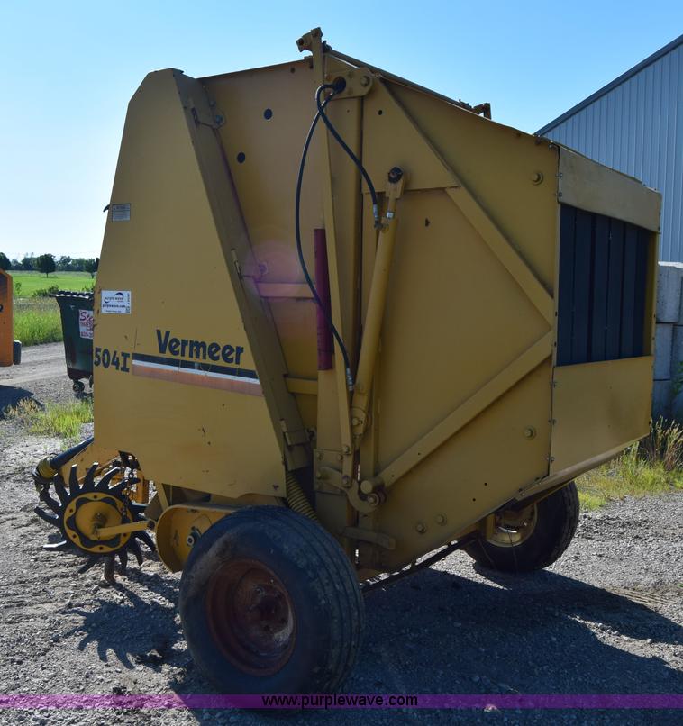 image for item J6597 1989 Vermeer 504I round baler