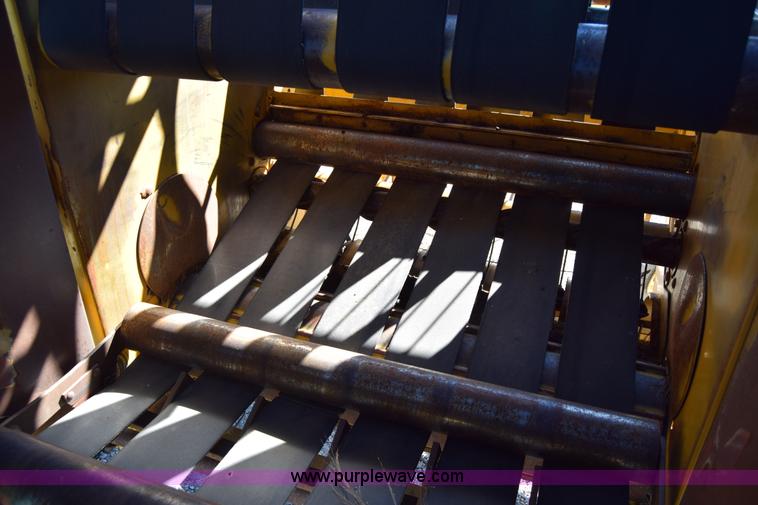 image for item J6597 1989 Vermeer 504I round baler