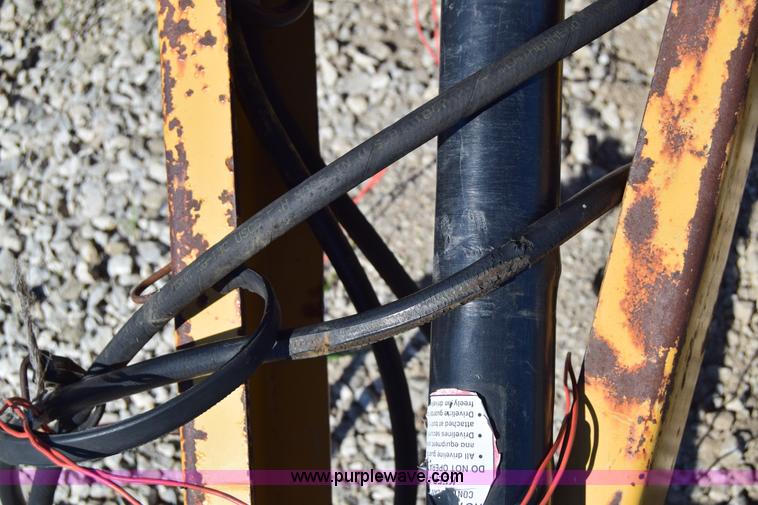 image for item J6597 1989 Vermeer 504I round baler