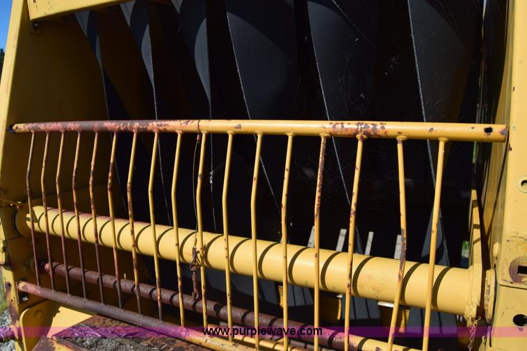 image for item J6597 1989 Vermeer 504I round baler