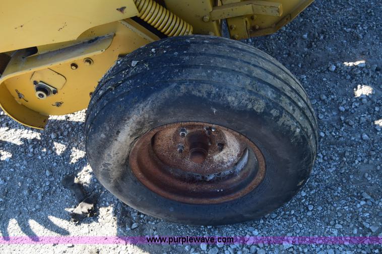 image for item J6597 1989 Vermeer 504I round baler