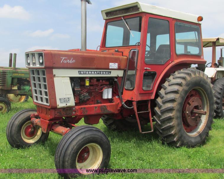 image for item J8530 International 1066 tractor