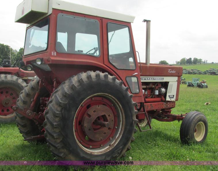 image for item J8530 International 1066 tractor