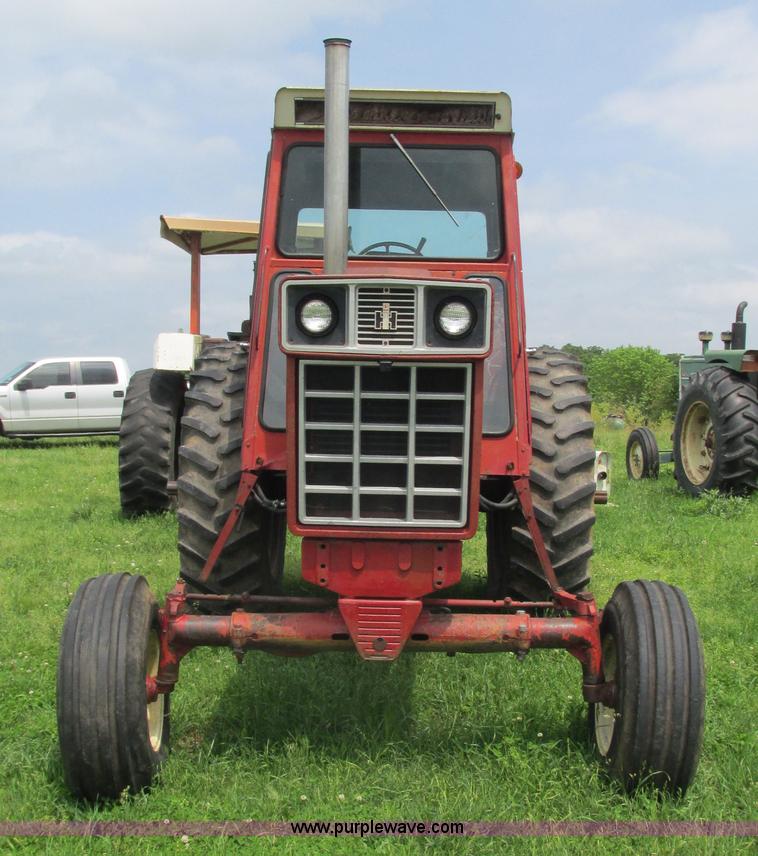 image for item J8530 International 1066 tractor