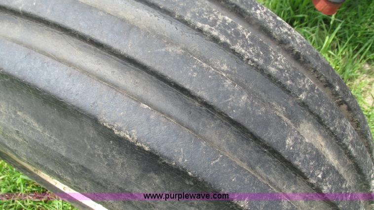 image for item J8530 International 1066 tractor