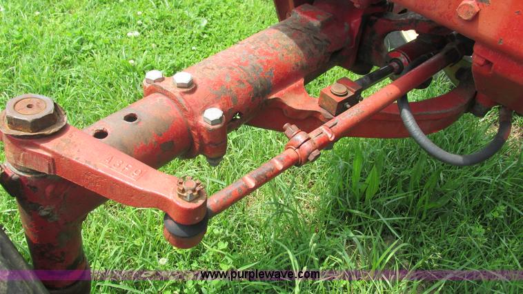 image for item J8530 International 1066 tractor