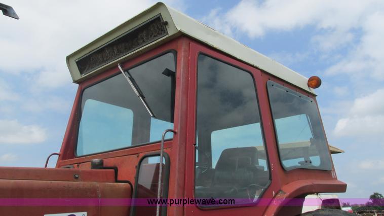 image for item J8530 International 1066 tractor