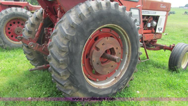 image for item J8530 International 1066 tractor