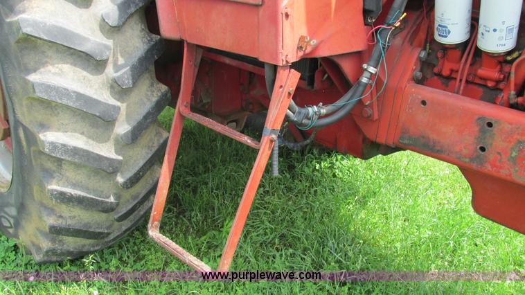 image for item J8530 International 1066 tractor