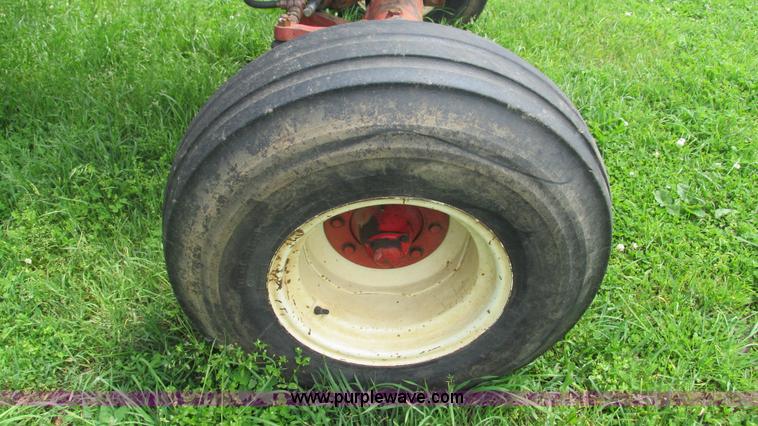 image for item J8530 International 1066 tractor