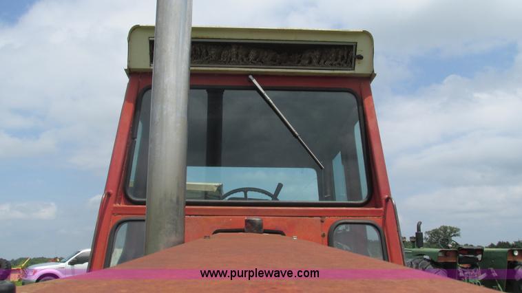 image for item J8530 International 1066 tractor