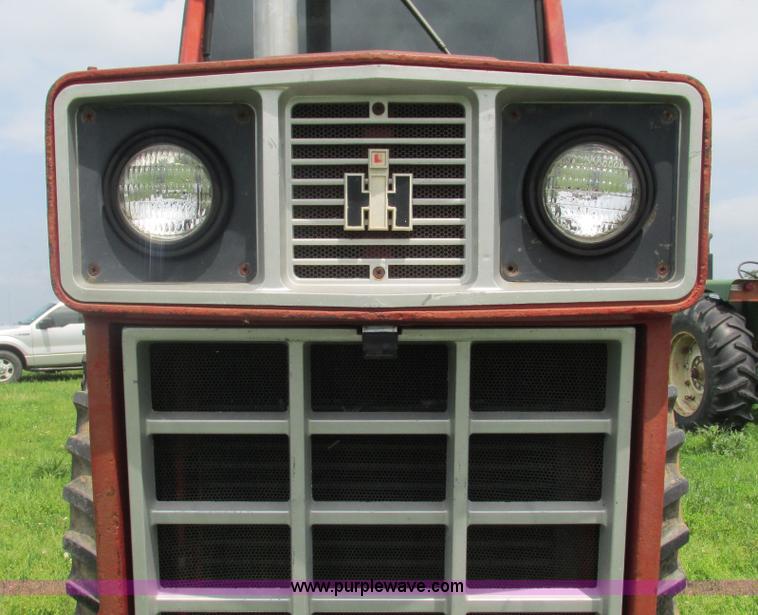 image for item J8530 International 1066 tractor