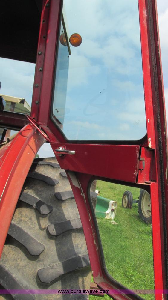 image for item J8530 International 1066 tractor