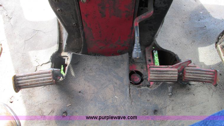 image for item J8530 International 1066 tractor