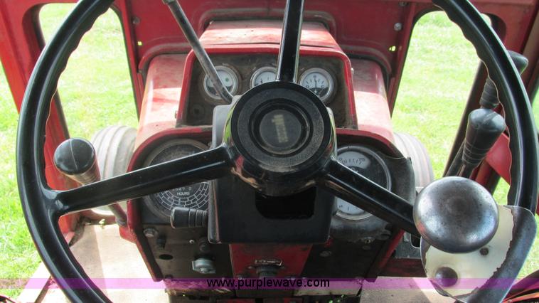 image for item J8530 International 1066 tractor