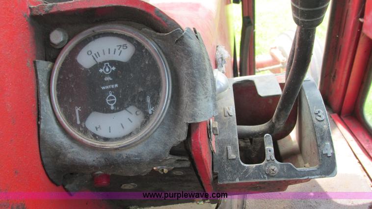 image for item J8530 International 1066 tractor